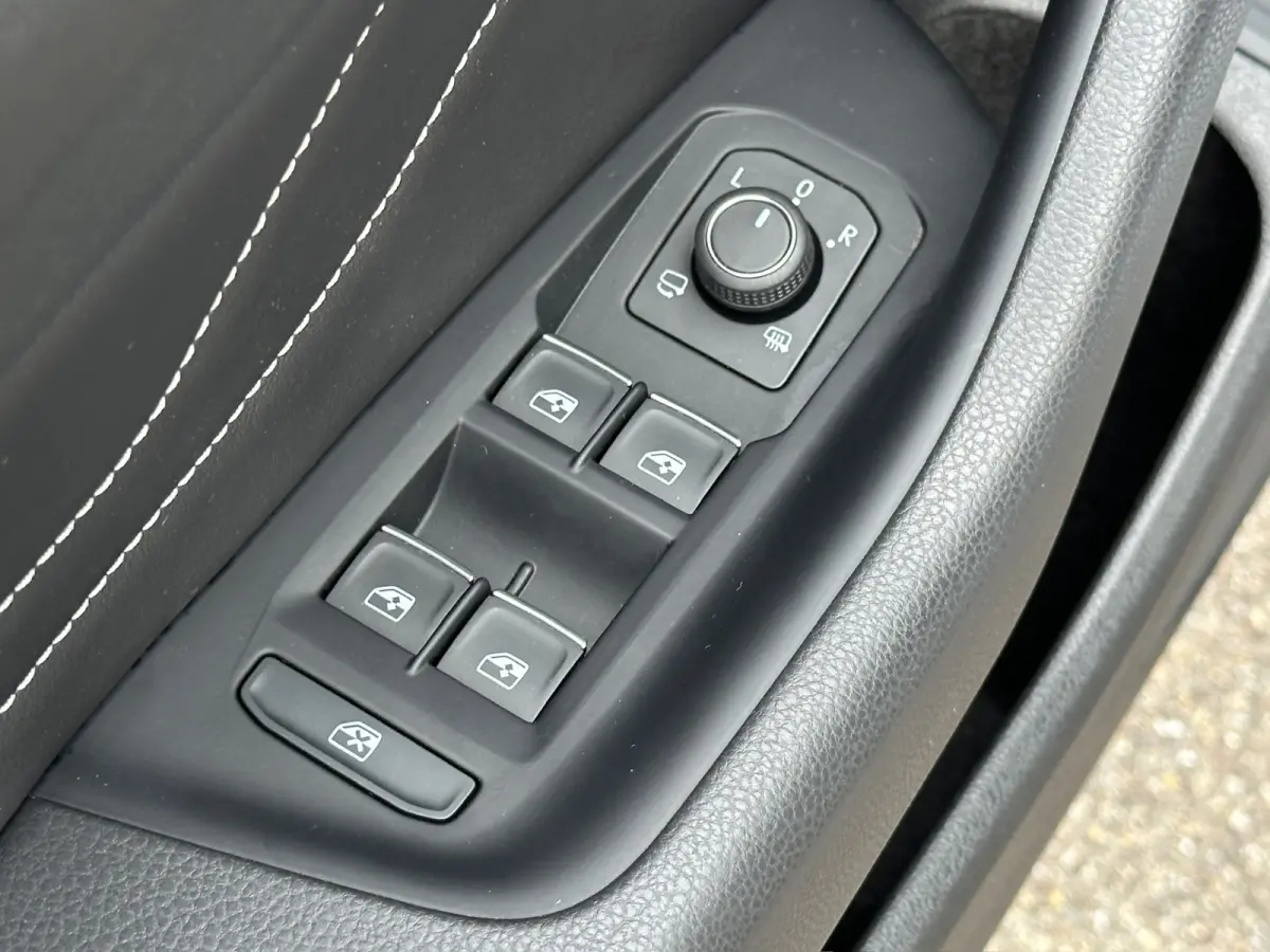 1.4 TSI eHybrid Elegance Business | Leder | Camera | Rijklaar incl. garantie
