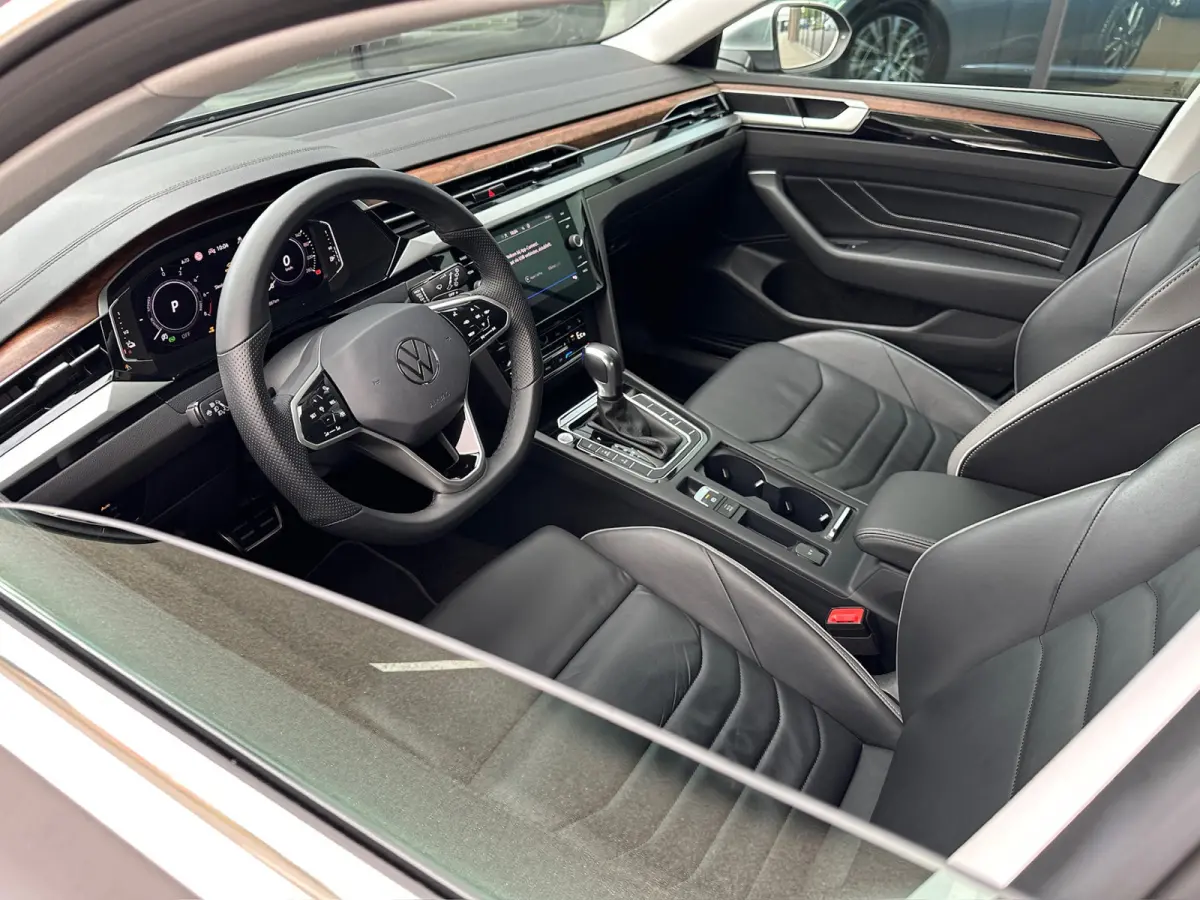 1.4 TSI eHybrid Elegance Business | Leder | Camera | Rijklaar incl. garantie