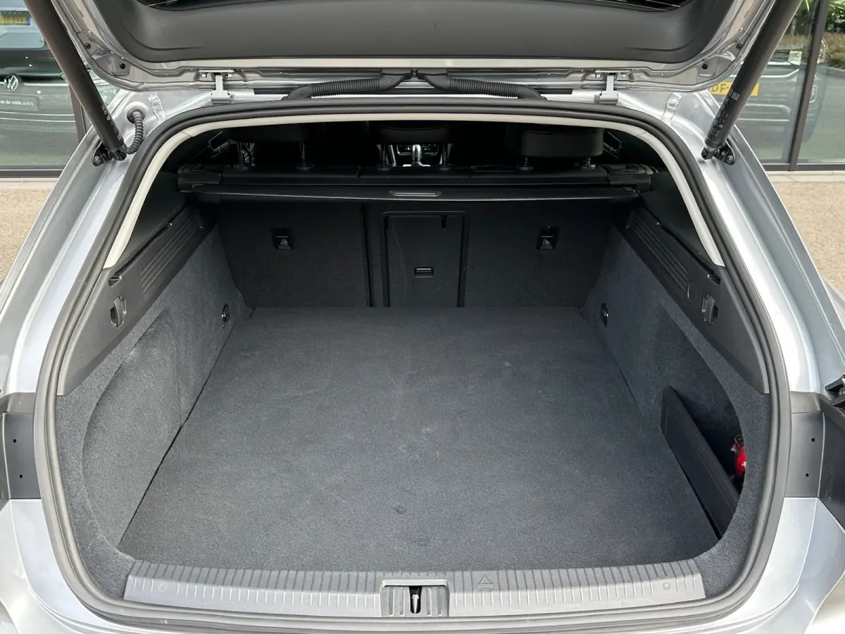 1.4 TSI eHybrid Elegance Business | Leder | Camera | Rijklaar incl. garantie