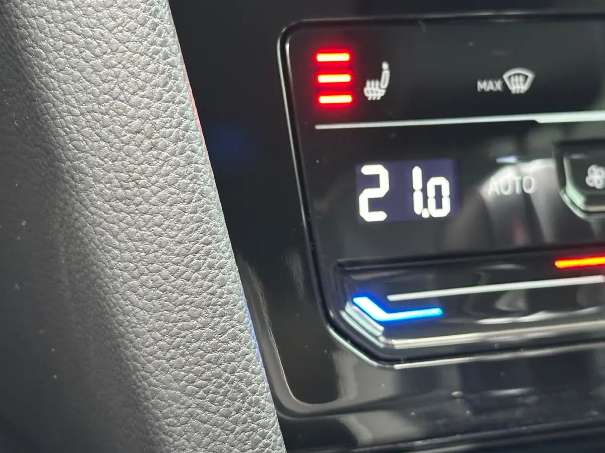1.4 TSI eHybrid Elegance Business | Leder | Camera | Rijklaar incl. garantie
