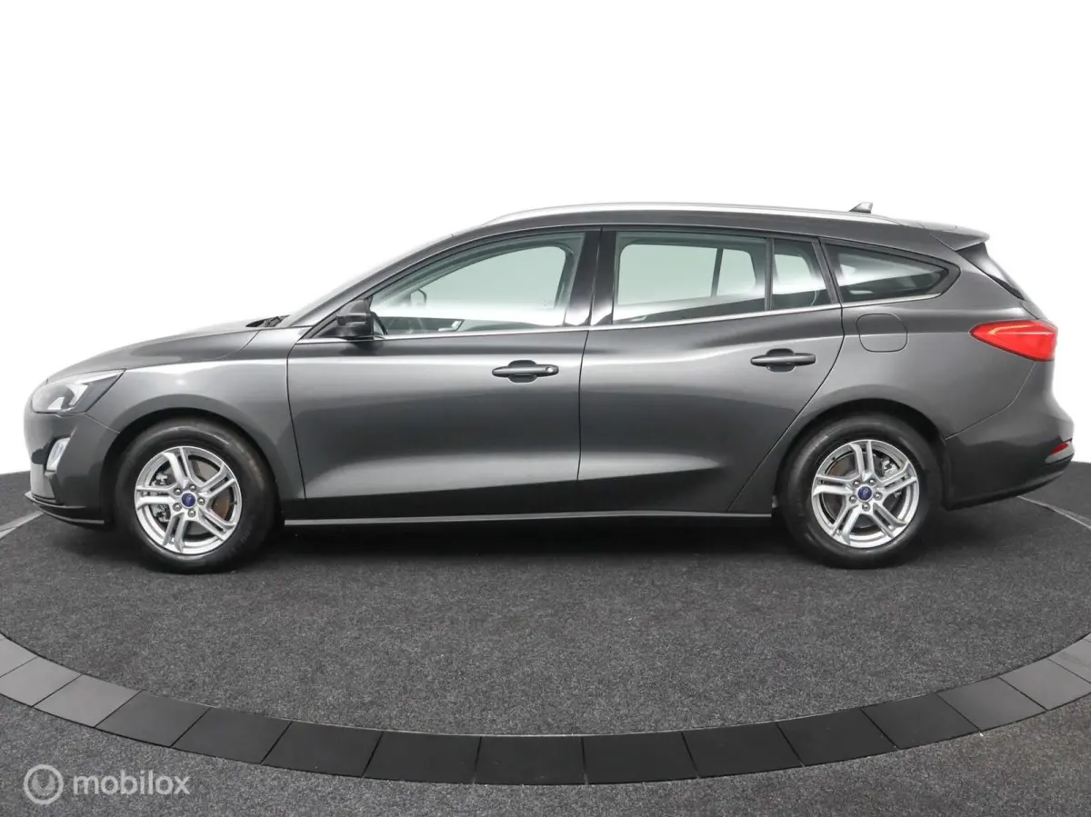 1.0 EcoBoost Trend Edition Business | Navigatie | Parkeersensoren v/a | Camera | 10dkm NAP | NL Auto | DEALER-STAAT