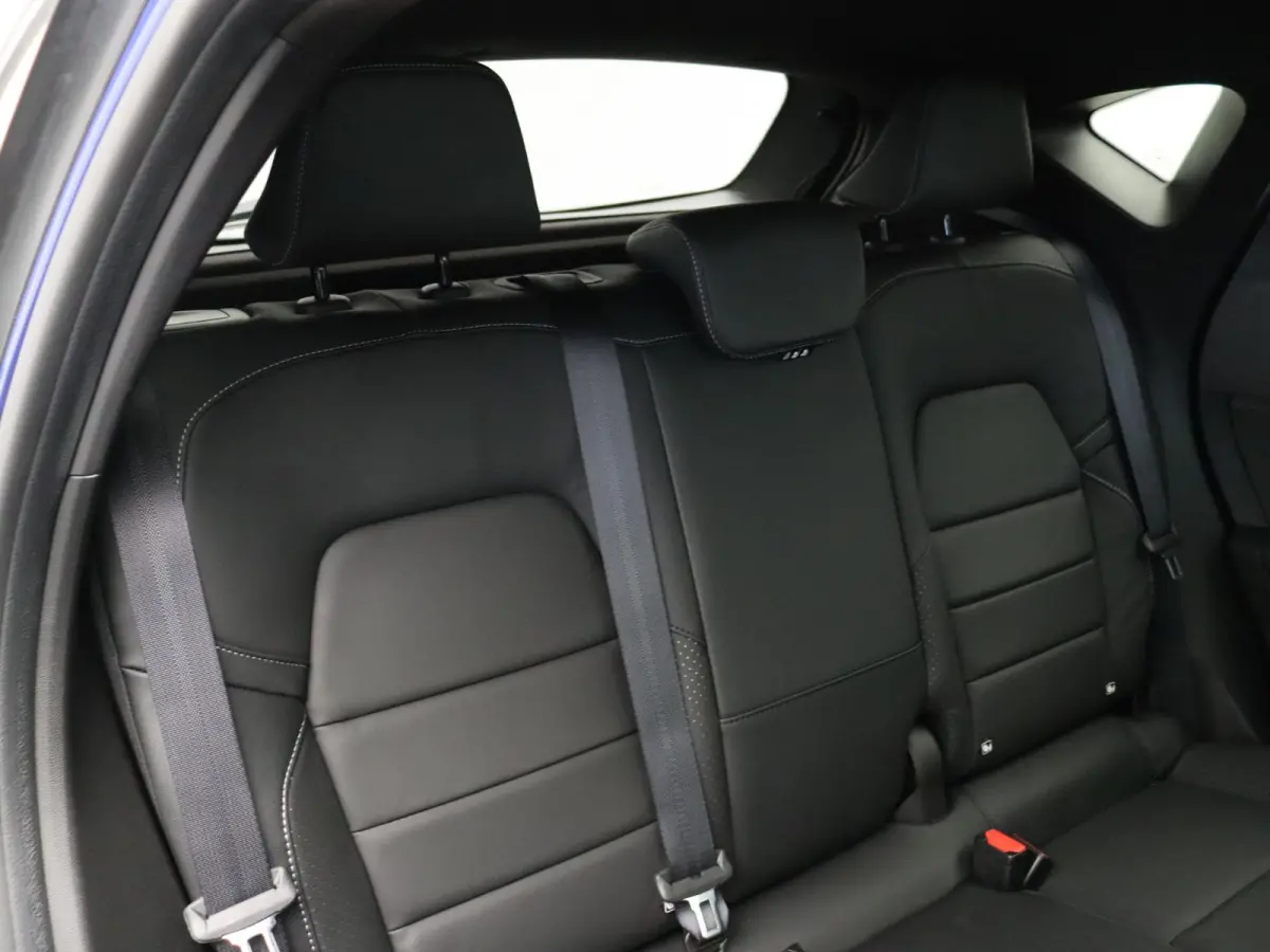 1.6 HEV 145pk AT Instyle | Harmon kardon | Schuif- kanteldak | Lederen bekleding |