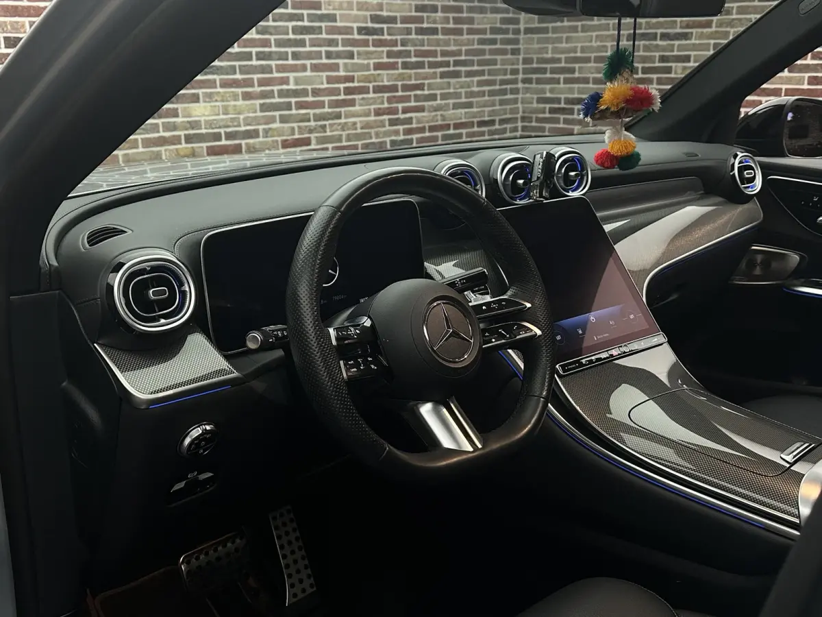 400e 4MATIC AMG Line Burmeister Panorama Trekhaak Carbon Camera