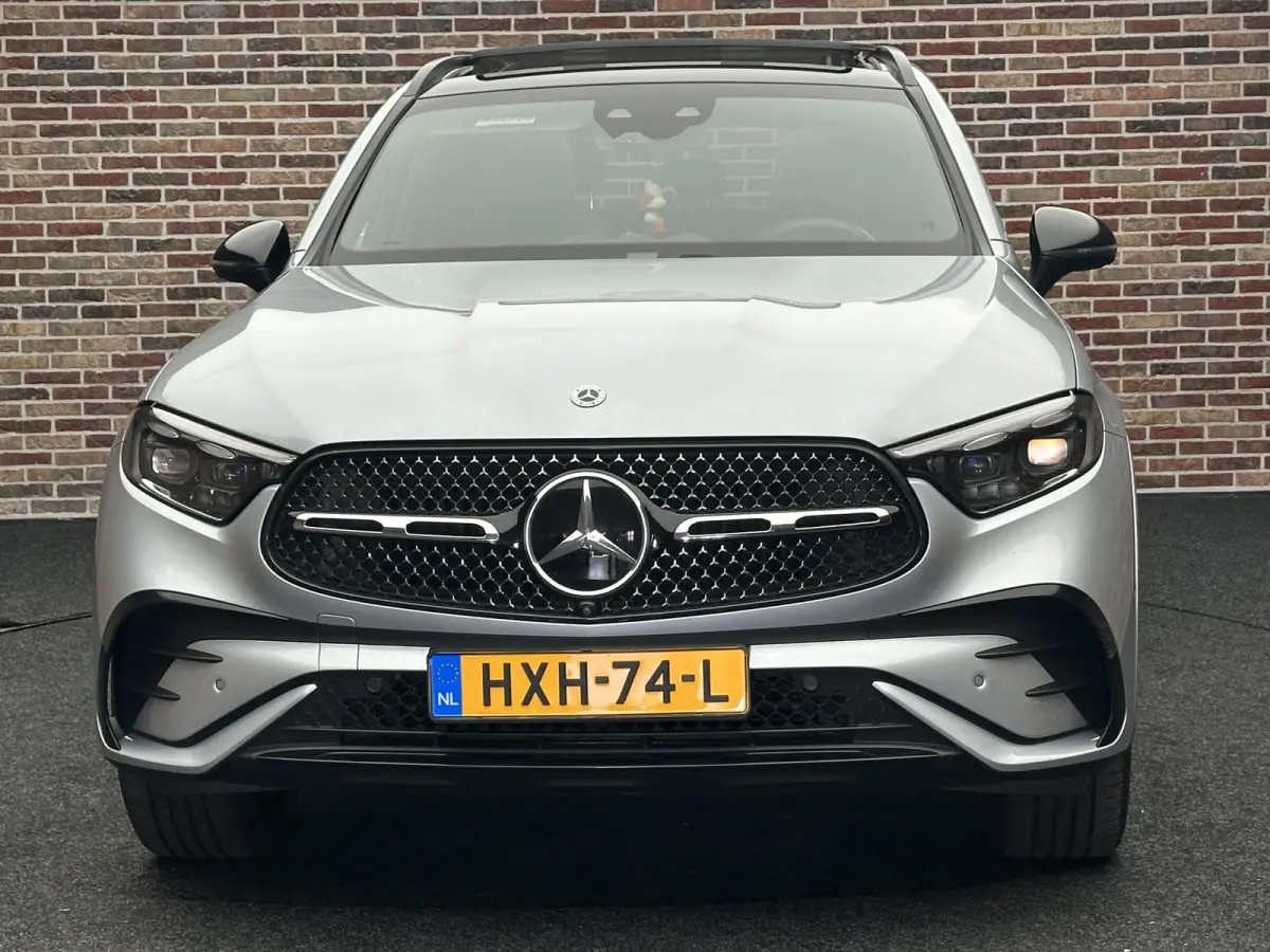 400e 4MATIC AMG Line Burmeister Panorama Trekhaak Carbon Camera