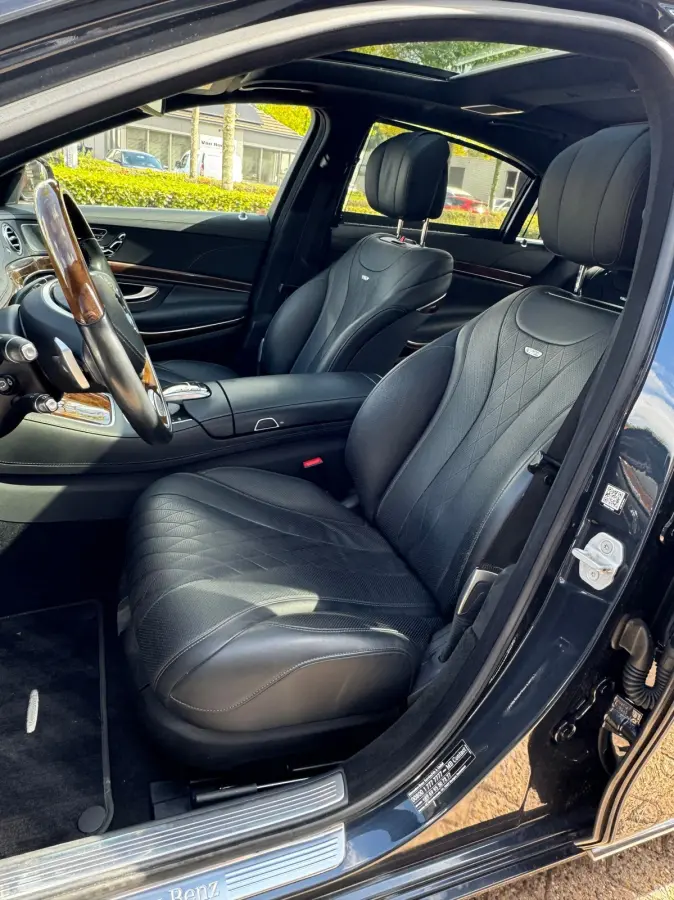 600 Lang / V12 / Head up / Massage /panormadak / S600