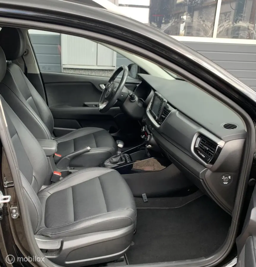 1.0 T-GDi ExecutiveLine