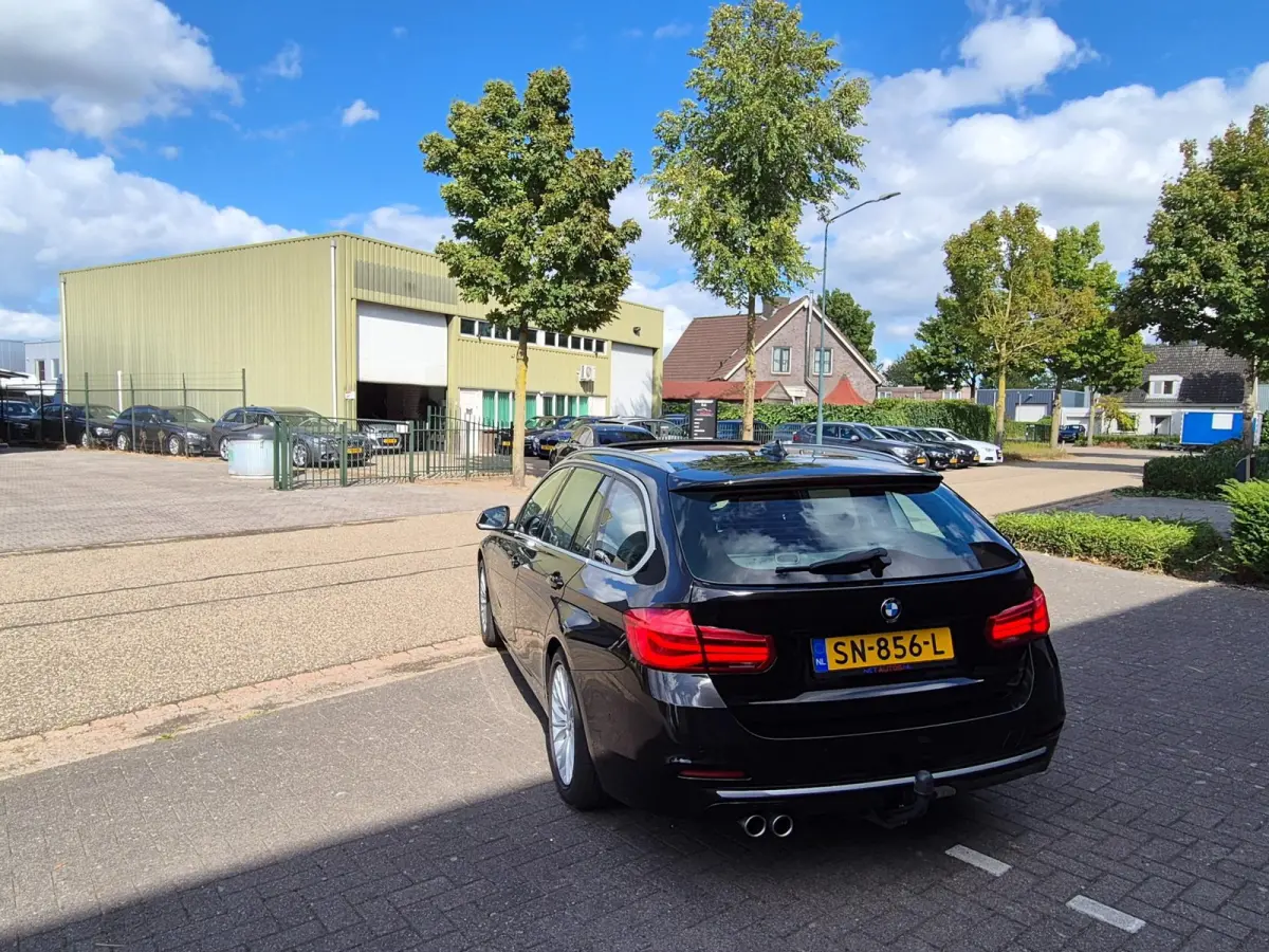 320i Individual Edition Luxury Line Purity Executive Pano Trekhaak HUD CarPlay NAP Navi Camera GARANTIE inbegr