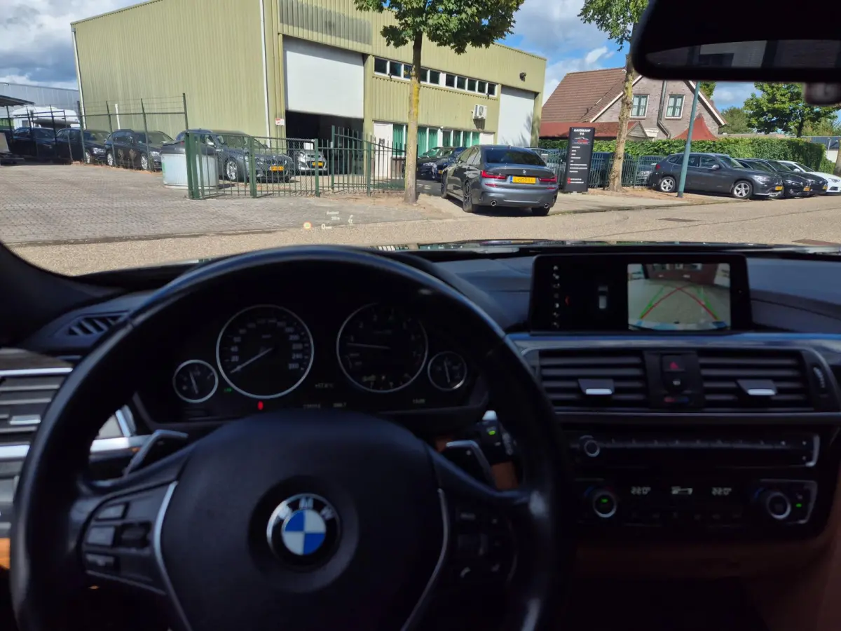 320i Individual Edition Luxury Line Purity Executive Pano Trekhaak HUD CarPlay NAP Navi Camera GARANTIE inbegr