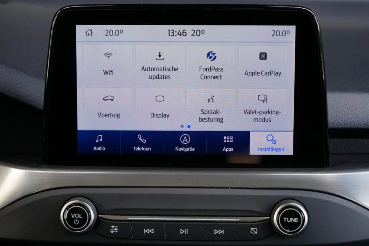 1.0 EcoBoost Titanium Business, NL, keyless