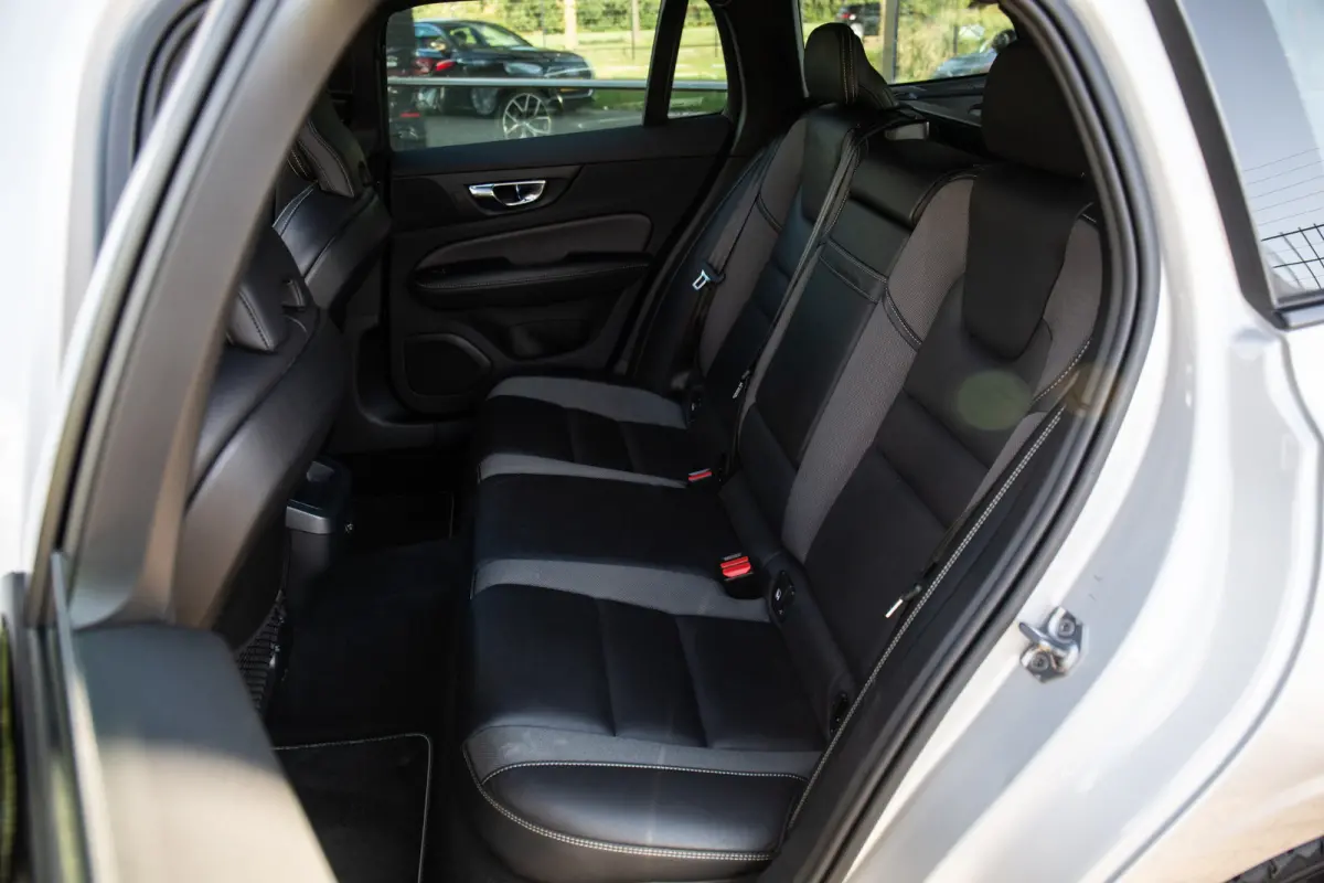 2.0 T4 R-Design , Panoramadak, Nappaleder, BTW, Memory, Trekhaak