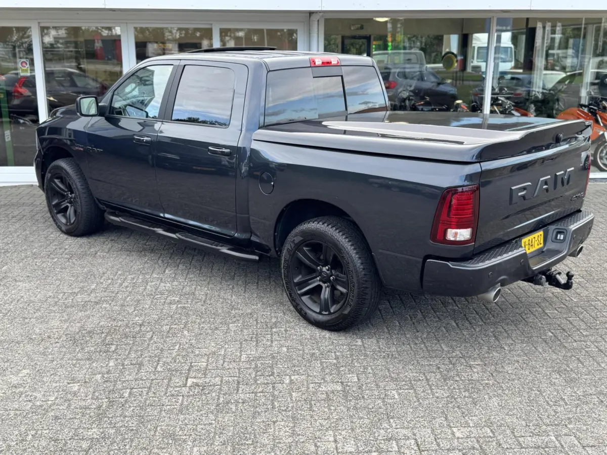 1500 4X4 5.7 V8 400pk 4x4 Crew Cab 5'7 SPORT,Xenon,Schuifdak,20"lmv
