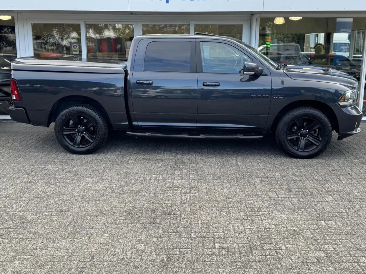 1500 4X4 5.7 V8 400pk 4x4 Crew Cab 5'7 SPORT,Xenon,Schuifdak,20"lmv