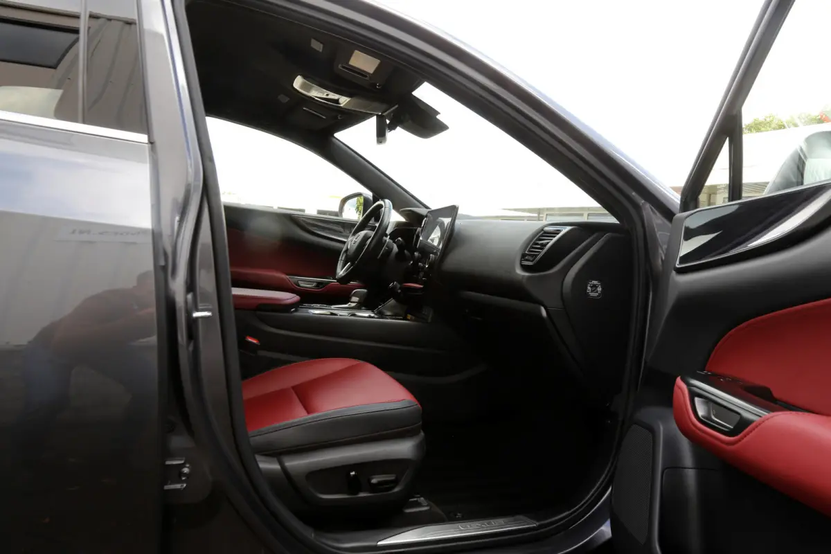 350h*Fabrieksg.t/m06-2032!*1ste Eig.*Perfect Lexus Onderh.*BTW*ACC/360Camera/Stoelverw./Stuurwielverw./Leder/Dodehoek/Apple Carplay-Android/Keyless Entry+Go/Parkeersens.V+A/18 inch LM*