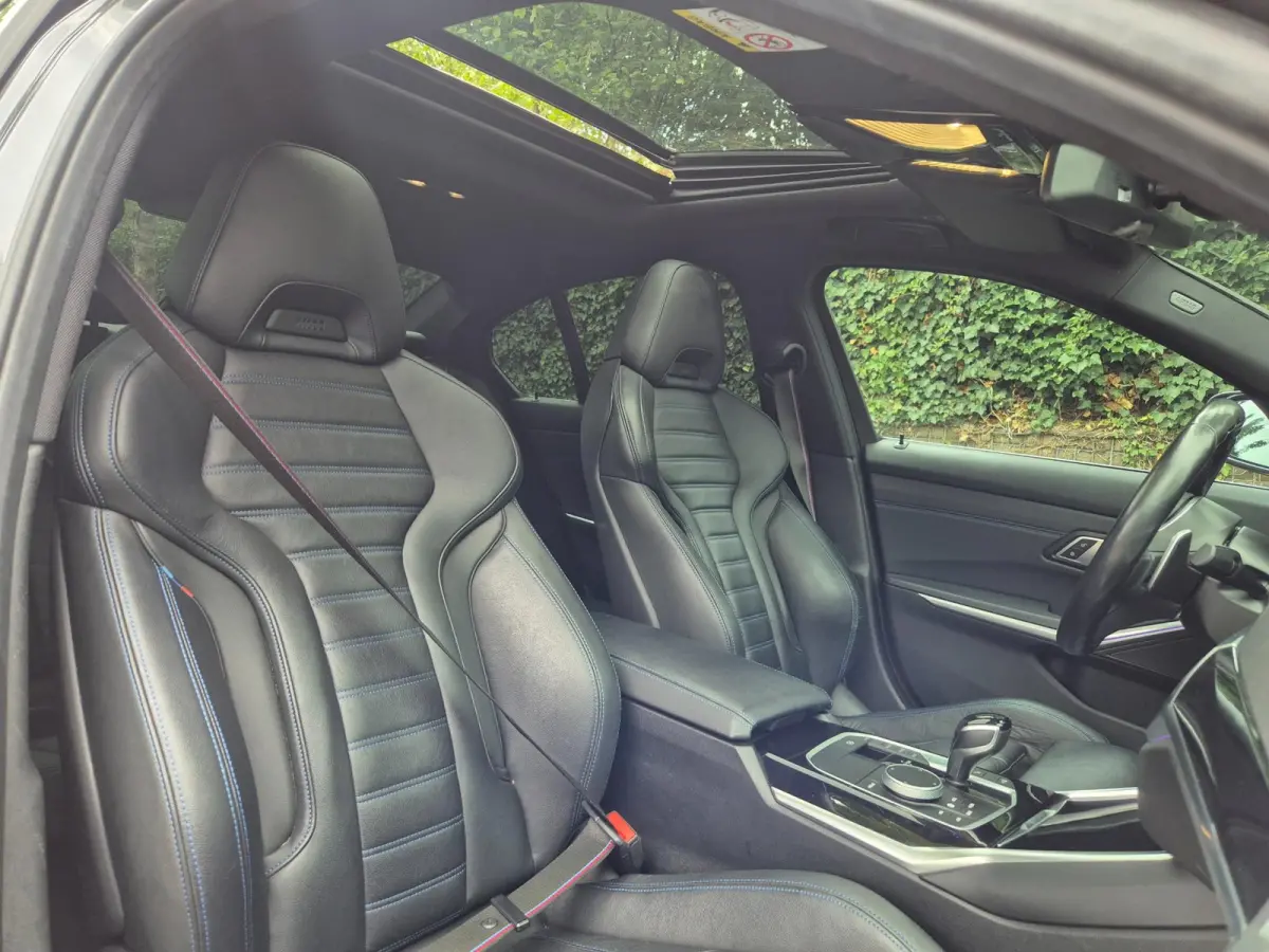 G20 330i M Edition Plus GARANTIE Android CarPlay Pano M Stoel HUD Camera NAP 1e EIG Laser Spoiler M Remmen