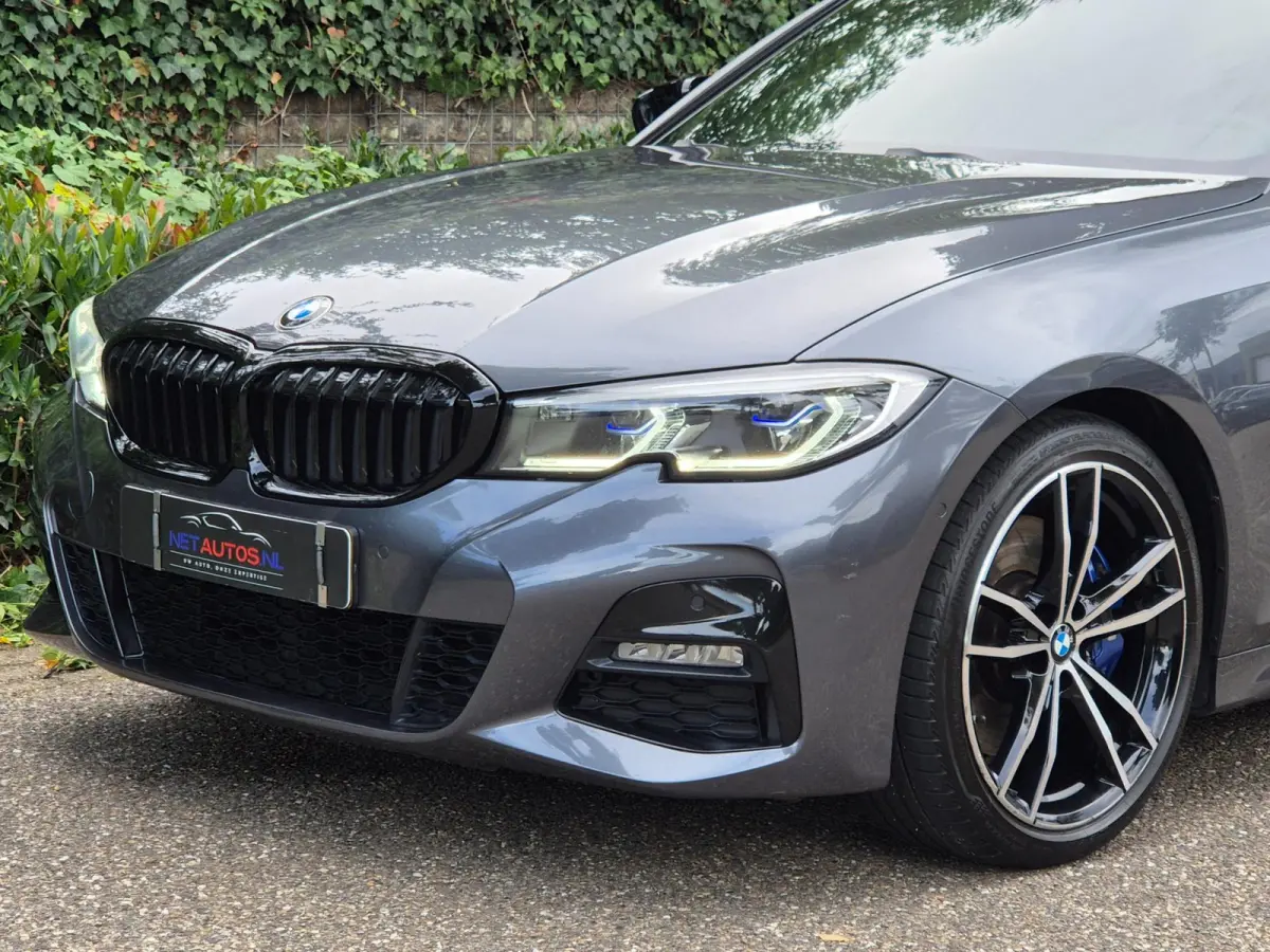 G20 330i M Edition Plus GARANTIE Android CarPlay Pano M Stoel HUD Camera NAP 1e EIG Laser Spoiler M Remmen