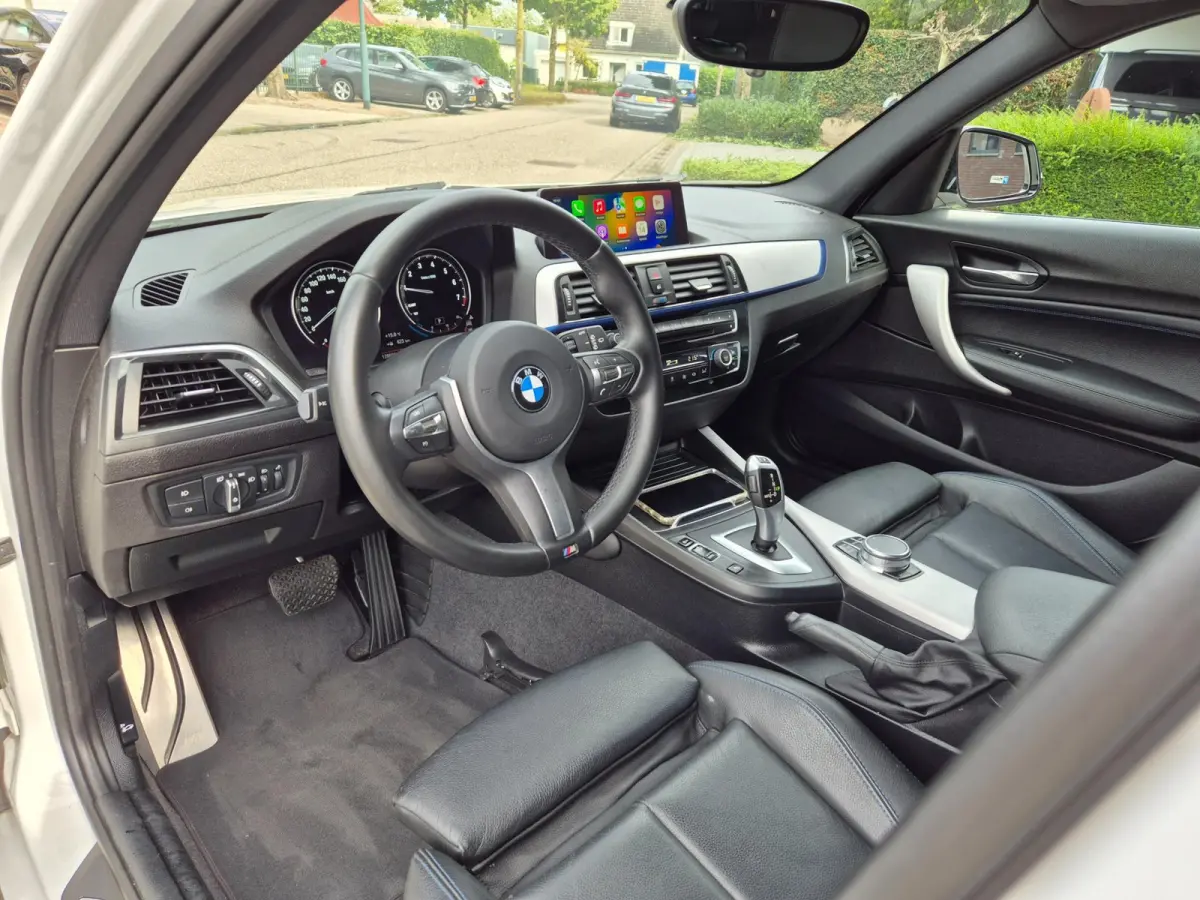 M Sport Ed CarPlay NAP LED GR Navi Automaat Black Panel Teller All weather M Velgen GARANTIE Rij-K 118i High Executive
