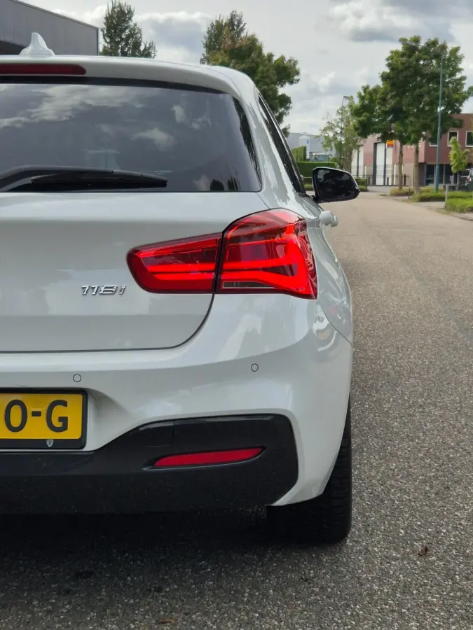 M Sport Ed CarPlay NAP LED GR Navi Automaat Black Panel Teller All weather M Velgen GARANTIE Rij-K 118i High Executive