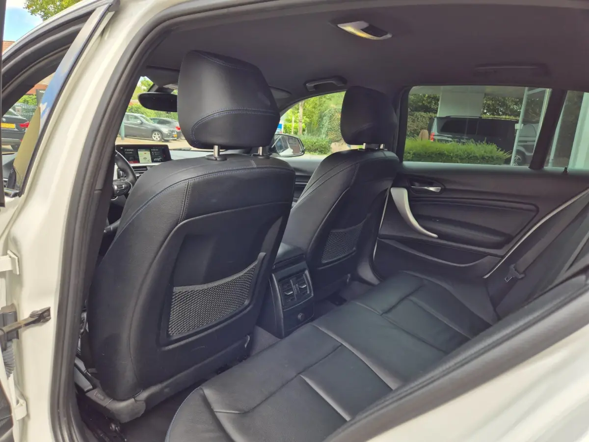 M Sport Ed CarPlay NAP LED GR Navi Automaat Black Panel Teller All weather M Velgen GARANTIE Rij-K 118i High Executive