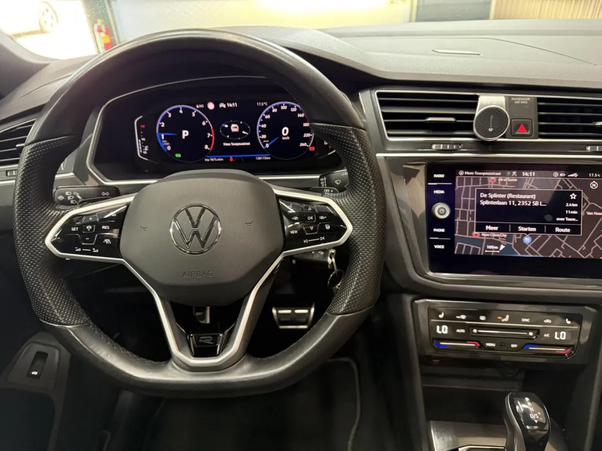 1.5 TSI R-Line |Panoramadak | DSG | Camera