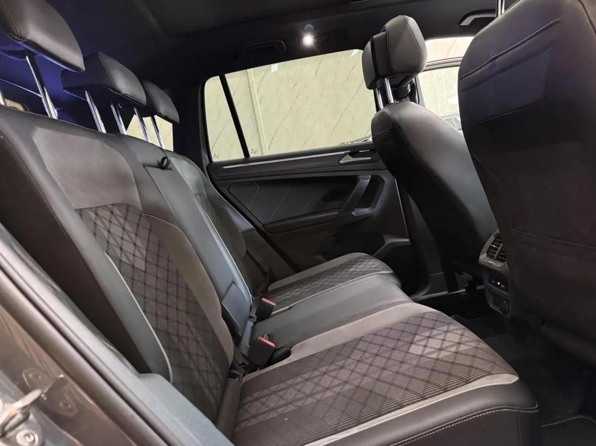 1.5 TSI R-Line |Panoramadak | DSG | Camera