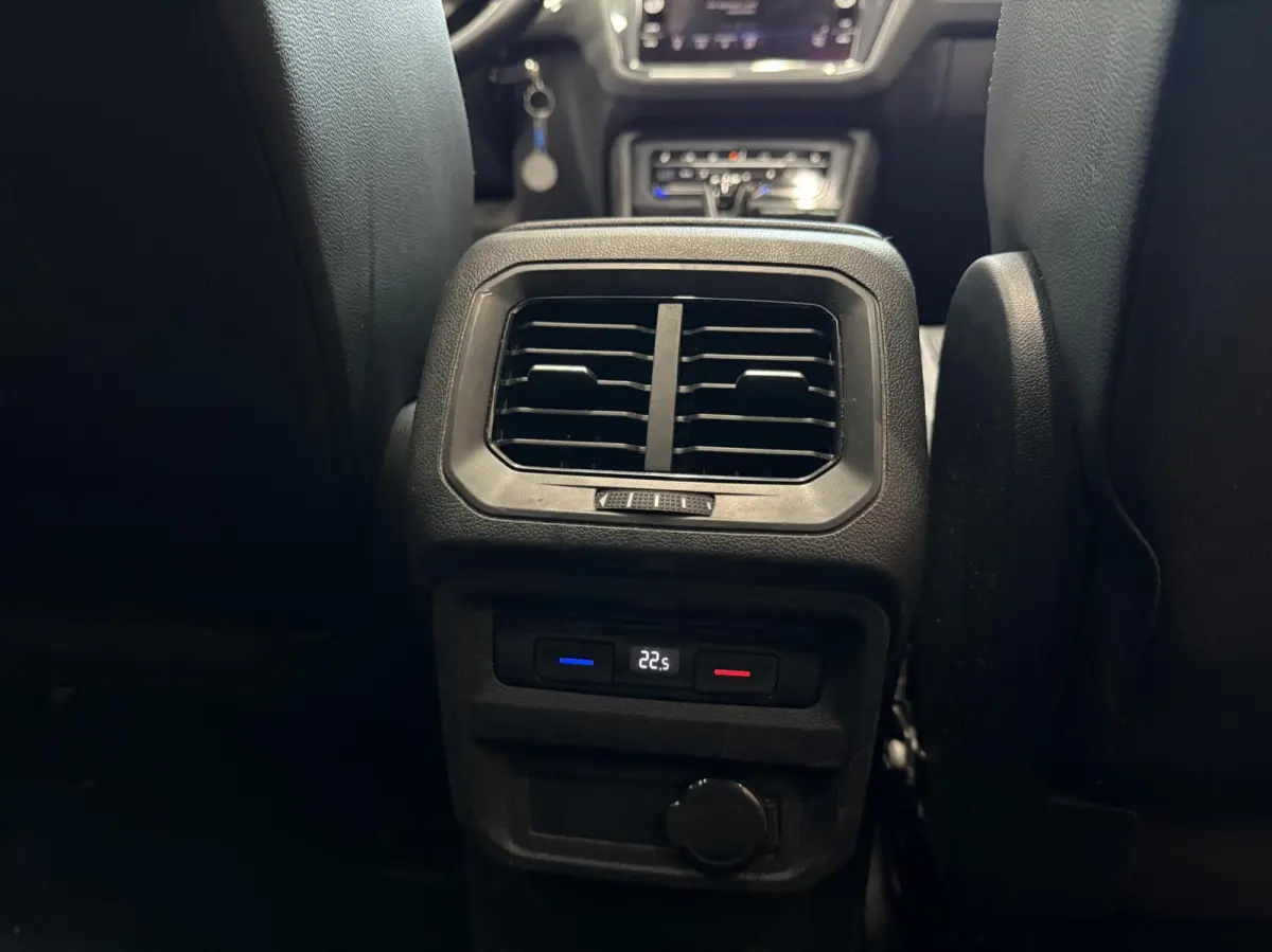 1.5 TSI R-Line |Panoramadak | DSG | Camera