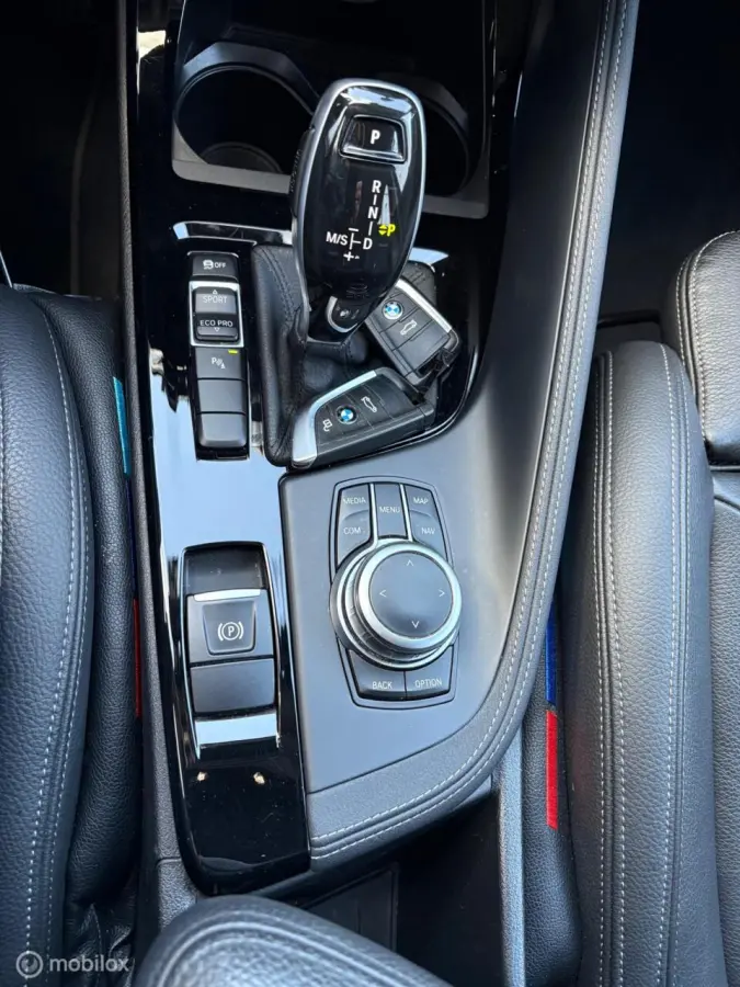 sDrive18i High Executive ECC/LEDER/XENON/PDC/LMV/APK