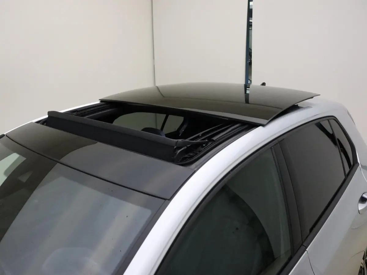 1.5 eTSI R-Line Business | Automaat | 150PK | LED Koplampen | Schuif/Kanteldak | Sportstoelen | Privacy Glass | Stoelverwarming | Sfeerverlichting |