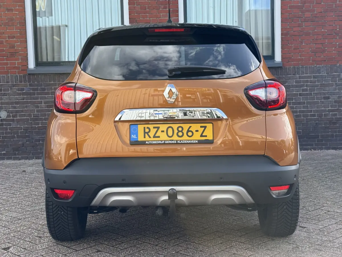 Captur. 1.2 TCe Intens. | TREKHAAK | CAMERA | NAVI | BOSE AUDIO |