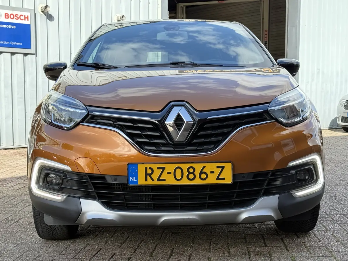 Captur. 1.2 TCe Intens. | TREKHAAK | CAMERA | NAVI | BOSE AUDIO |