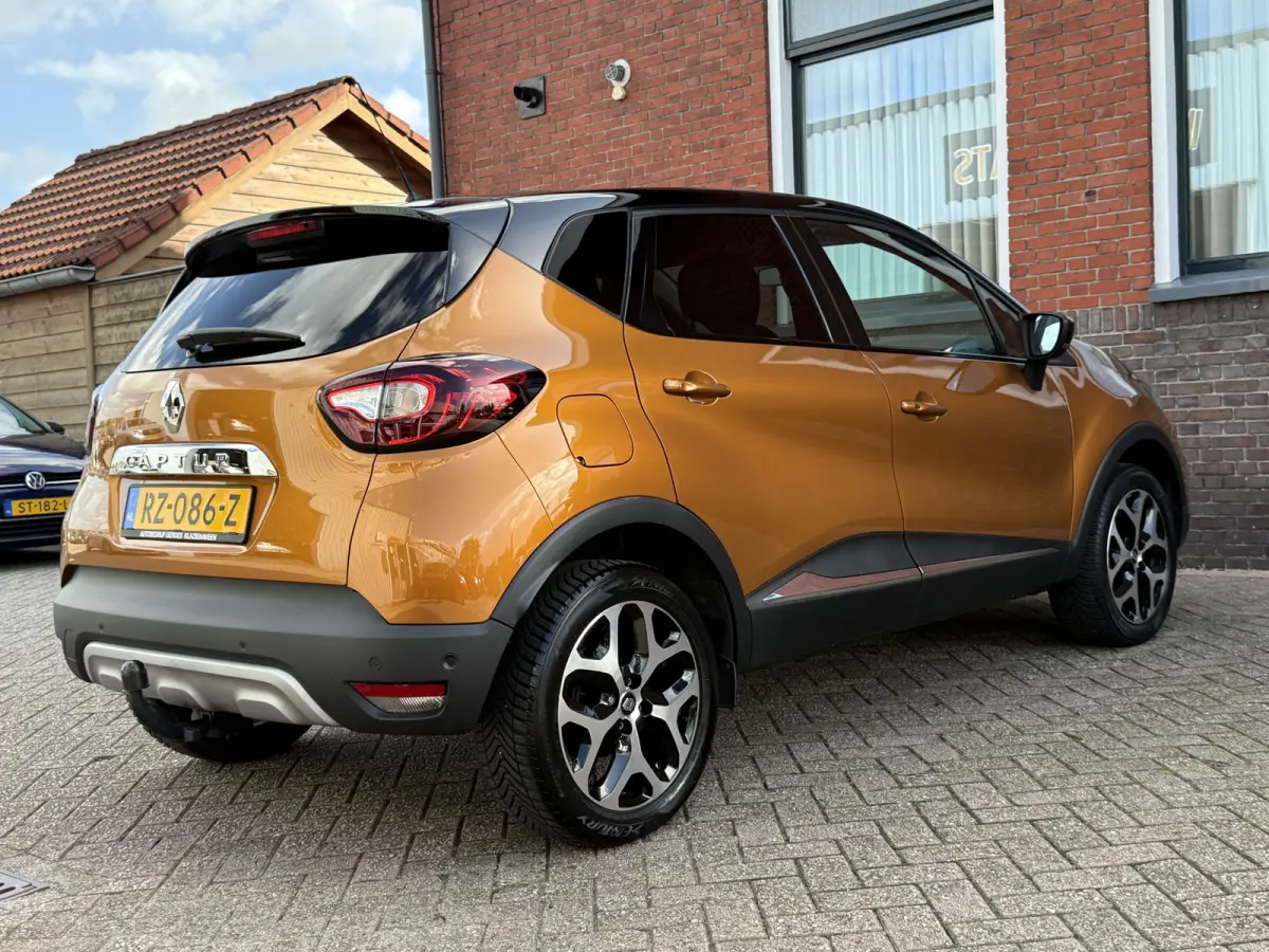 Captur. 1.2 TCe Intens. | TREKHAAK | CAMERA | NAVI | BOSE AUDIO |