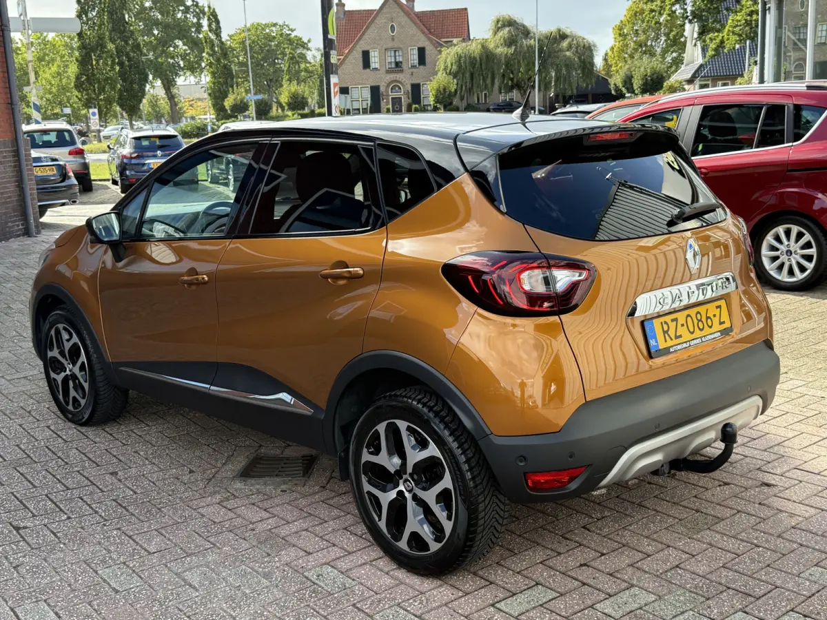 Captur. 1.2 TCe Intens. | TREKHAAK | CAMERA | NAVI | BOSE AUDIO |