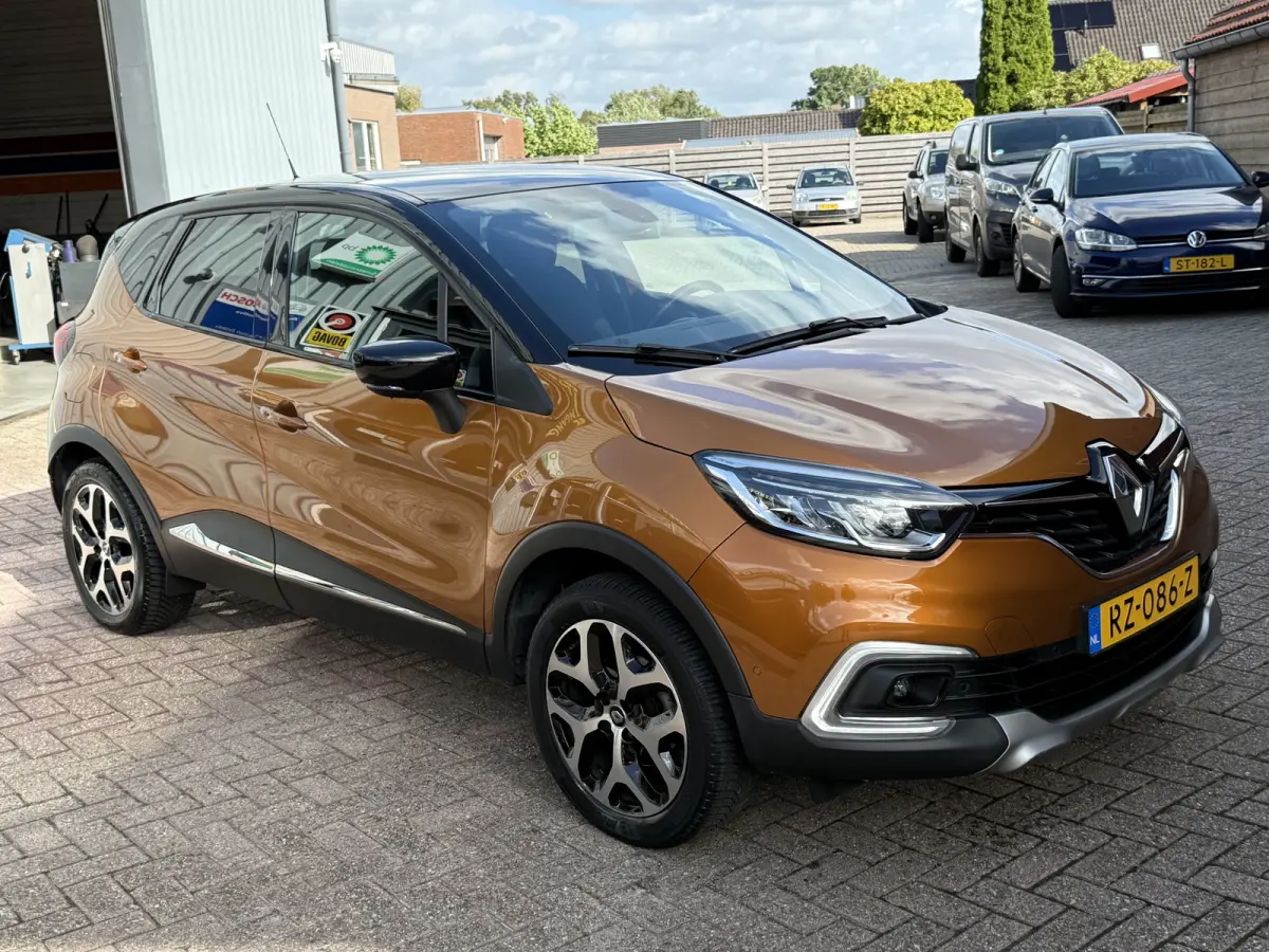 Captur. 1.2 TCe Intens. | TREKHAAK | CAMERA | NAVI | BOSE AUDIO |
