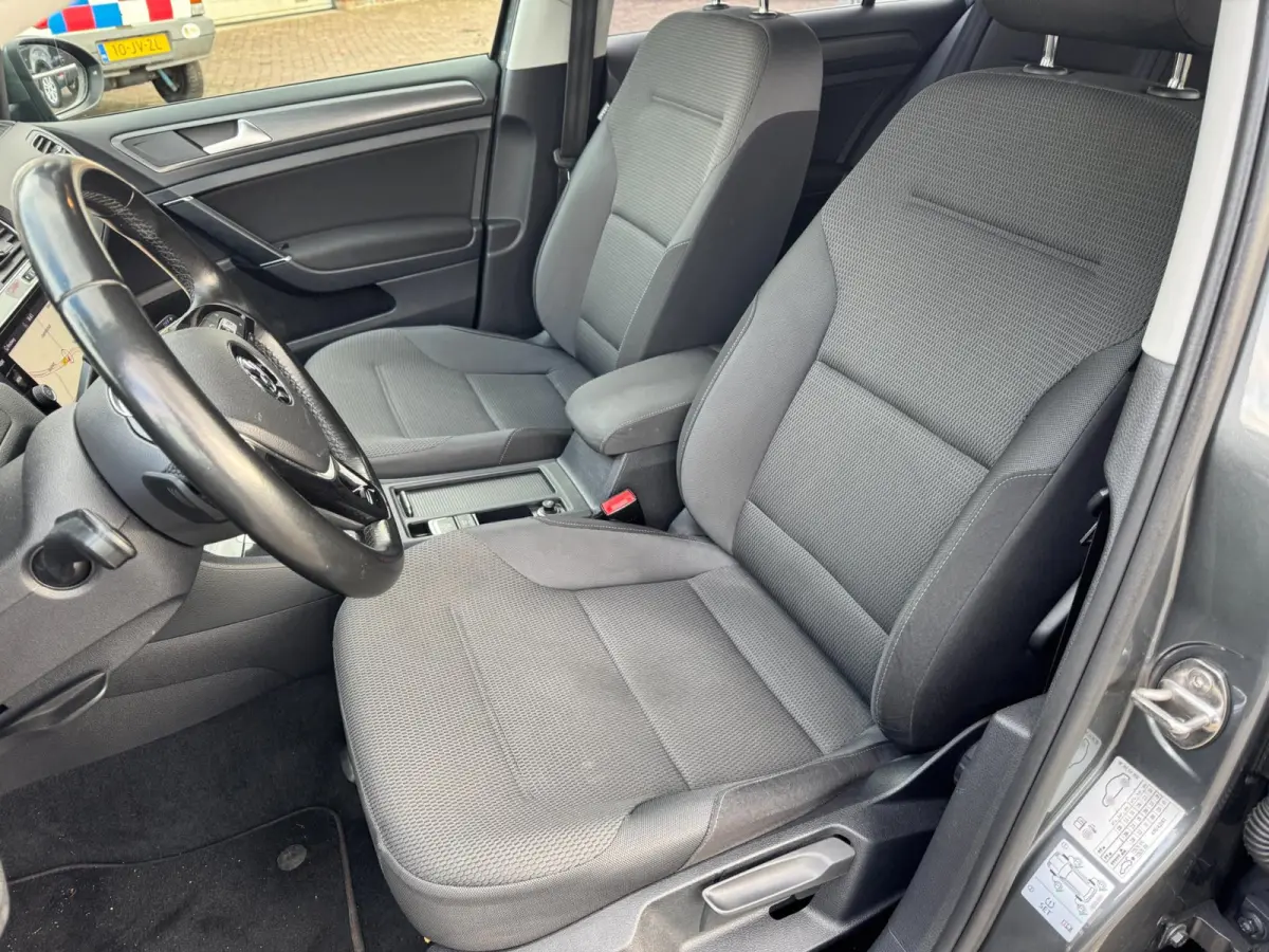1.0 TSI Highline Business R AUTOMAAT CLIMAAT CONTROL MULTI STUUR CARPLAY