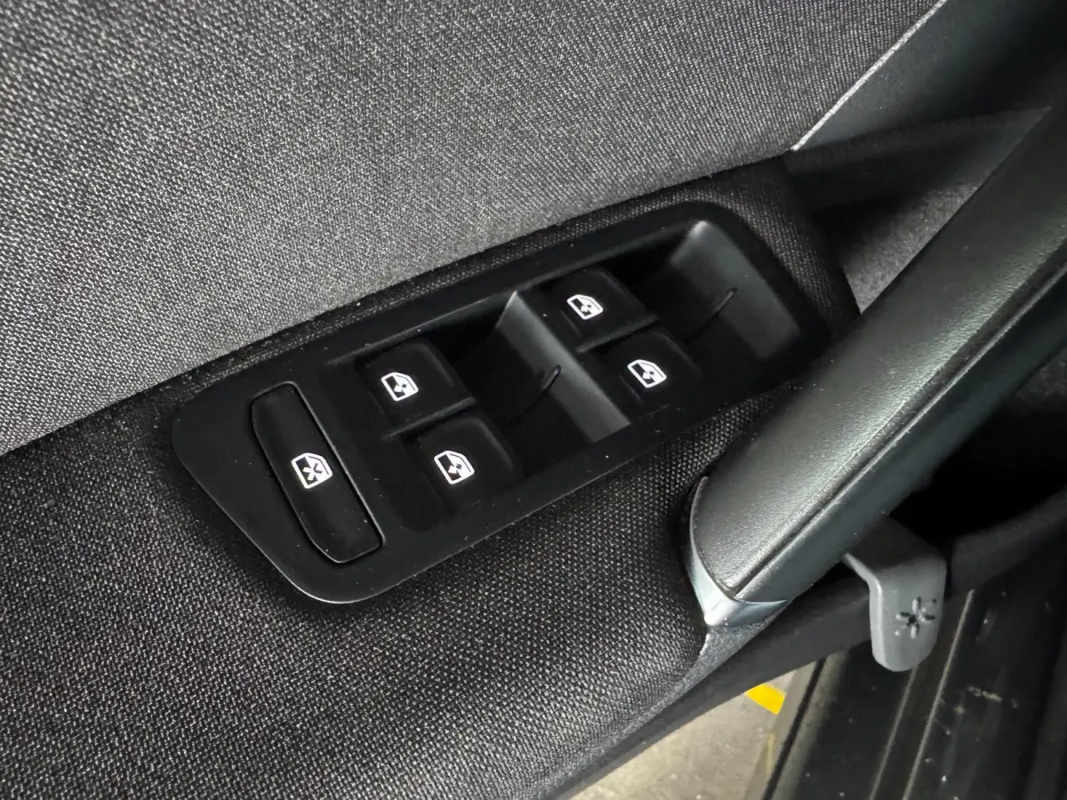 1.0 TSI Highline Business R AUTOMAAT CLIMAAT CONTROL MULTI STUUR CARPLAY