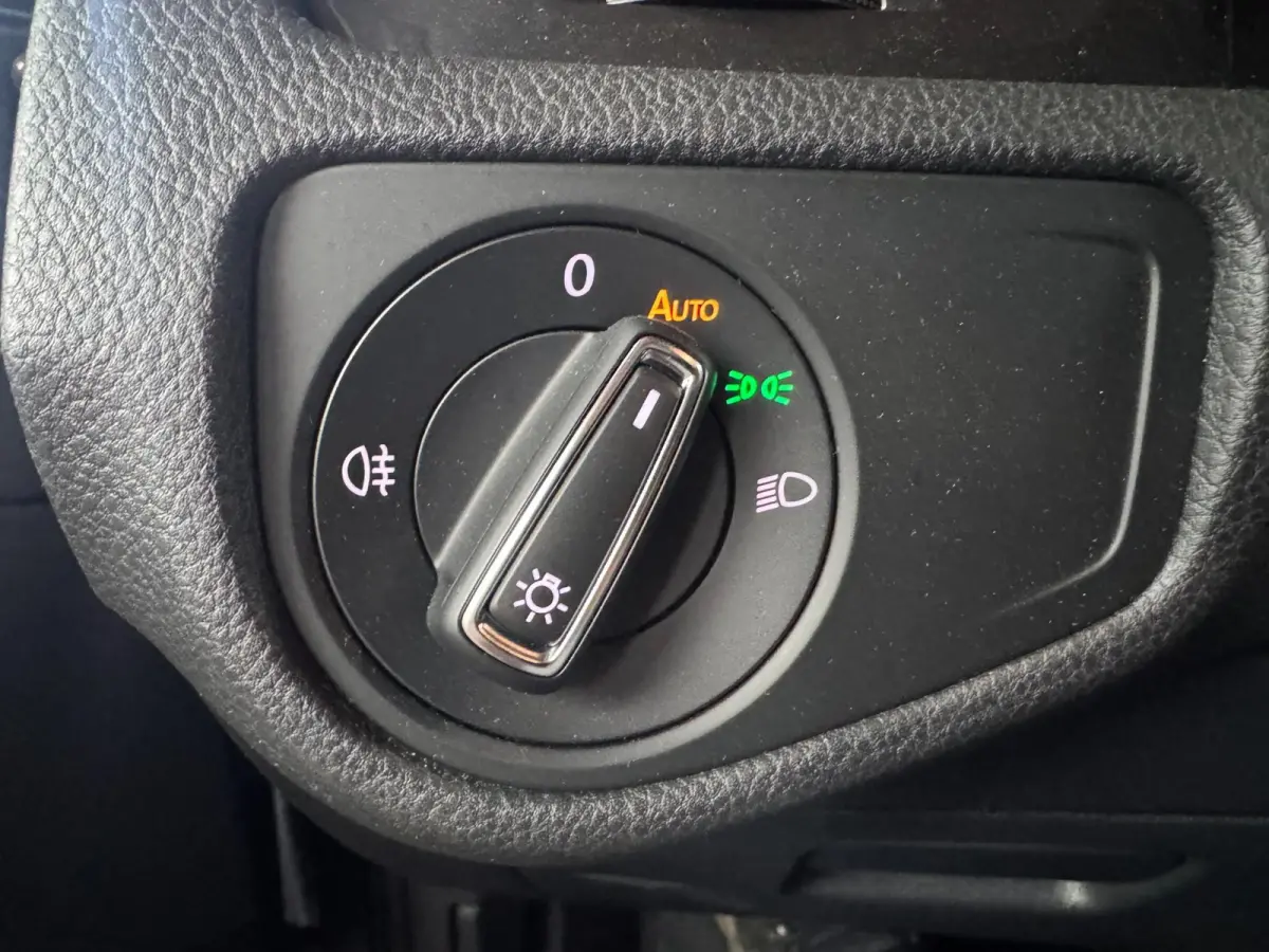 1.0 TSI Highline Business R AUTOMAAT CLIMAAT CONTROL MULTI STUUR CARPLAY