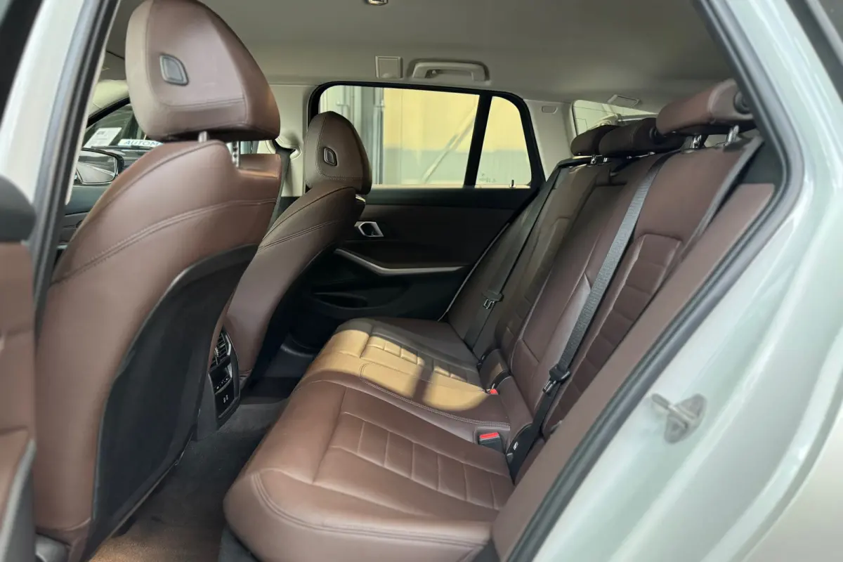 320e Edition incl. 1 jaar Autotrust garantie