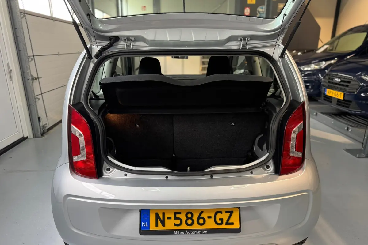 Up! 1.0 move up! BlueMotion incl. 1 jaar Autotrust garantie