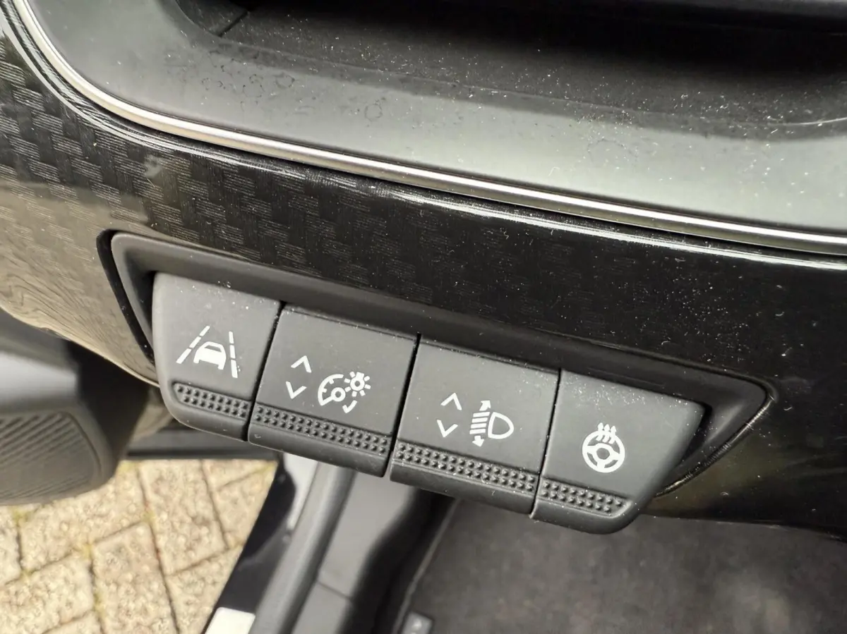 1.6 E-Tech Hybrid 145 Intens