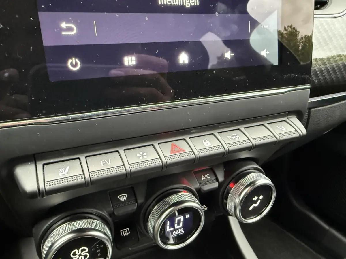 1.6 E-Tech Hybrid 145 Intens