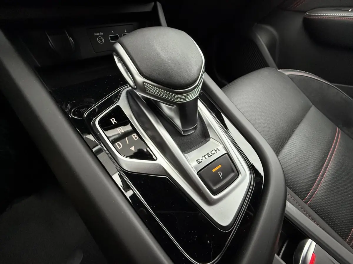 1.6 E-Tech Hybrid 145 Intens