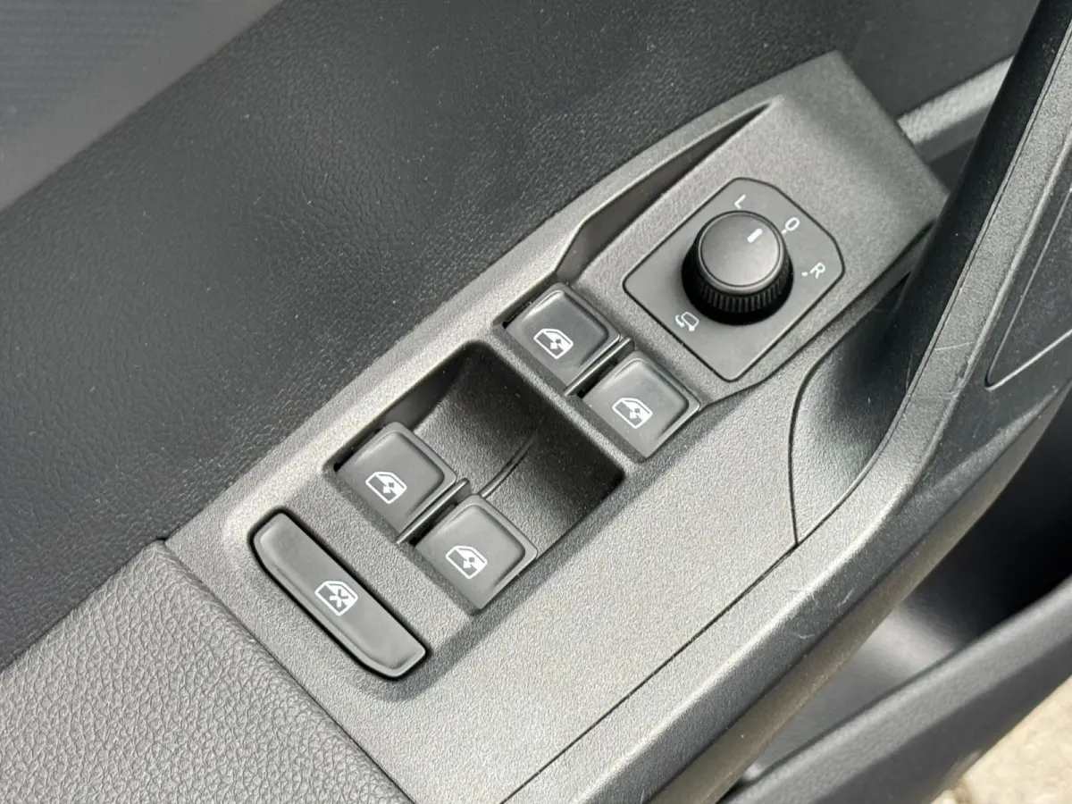 1.0 TSI LED Pano Camera Navi Carplay Stoelvw PDC