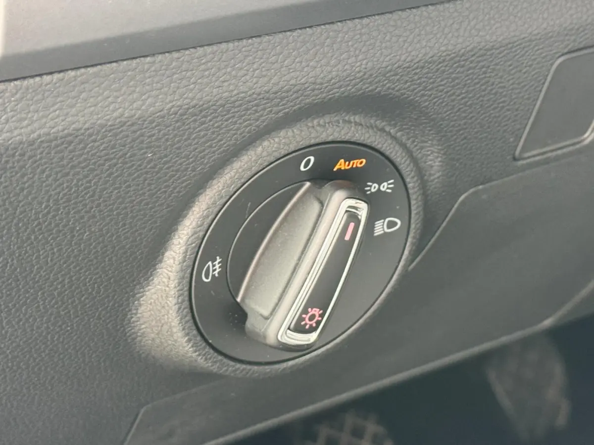 1.0 TSI LED Pano Camera Navi Carplay Stoelvw PDC