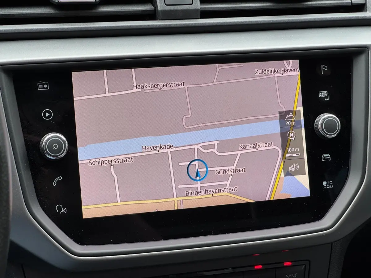1.0 TSI LED Pano Camera Navi Carplay Stoelvw PDC