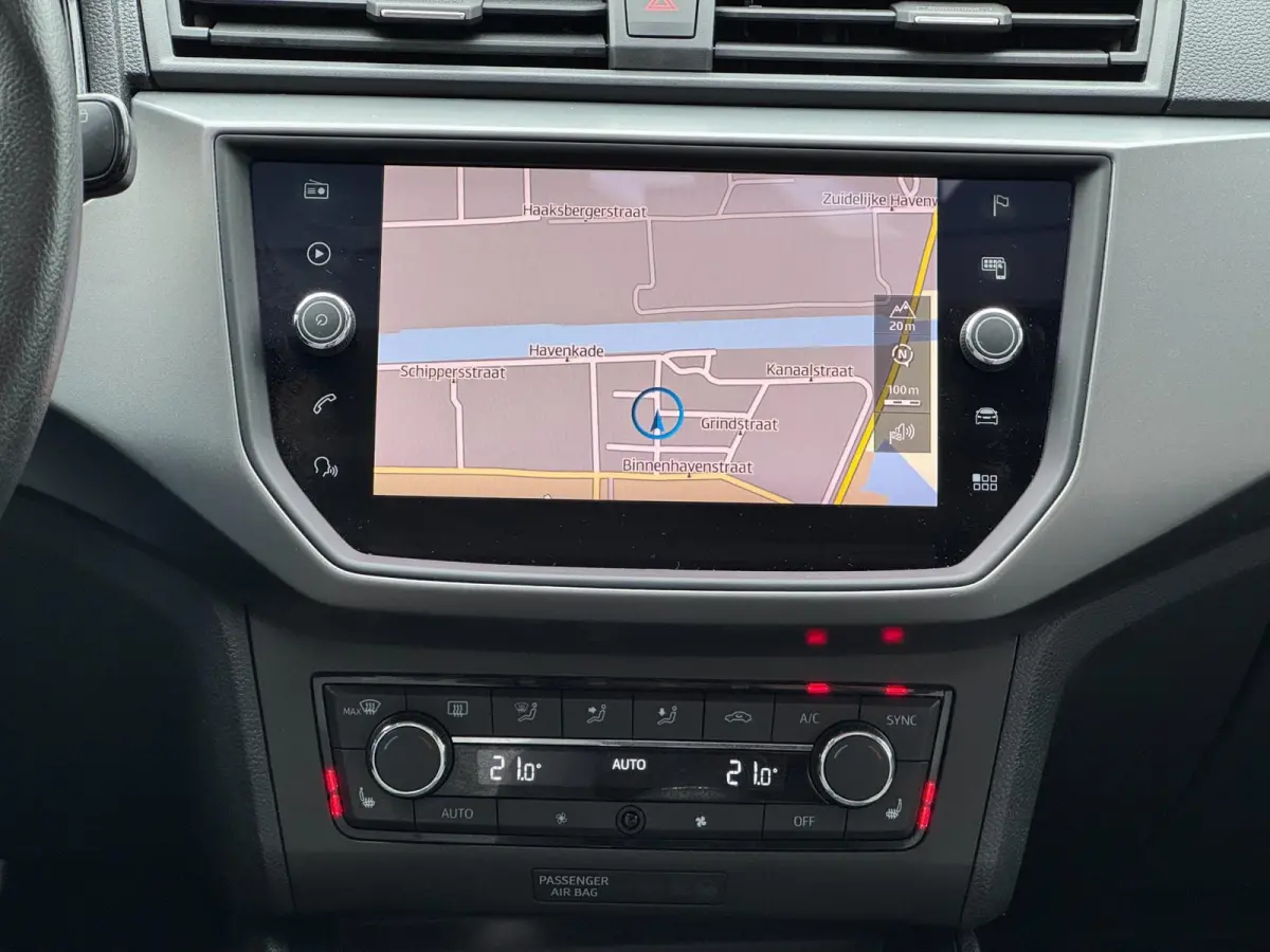 1.0 TSI LED Pano Camera Navi Carplay Stoelvw PDC