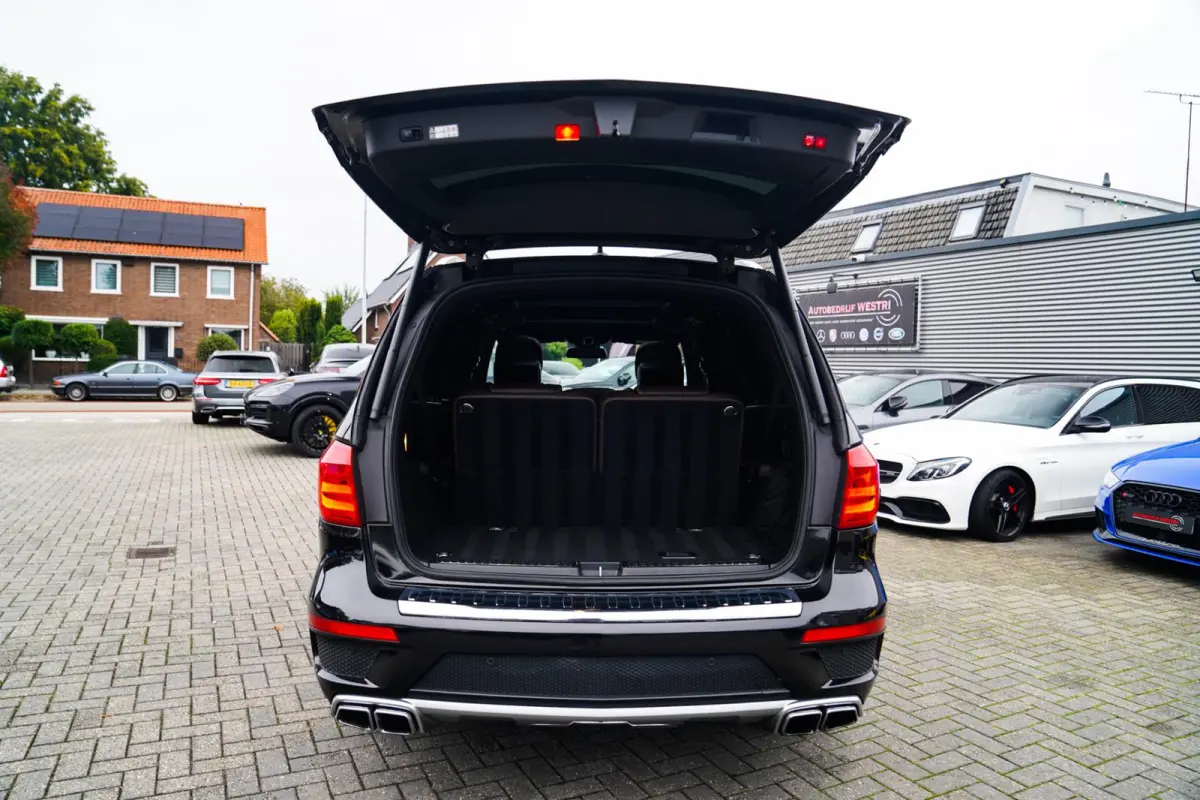 AMG 63 | Luchtvering | Pano | Stoelverkoeling | 7 zitter
