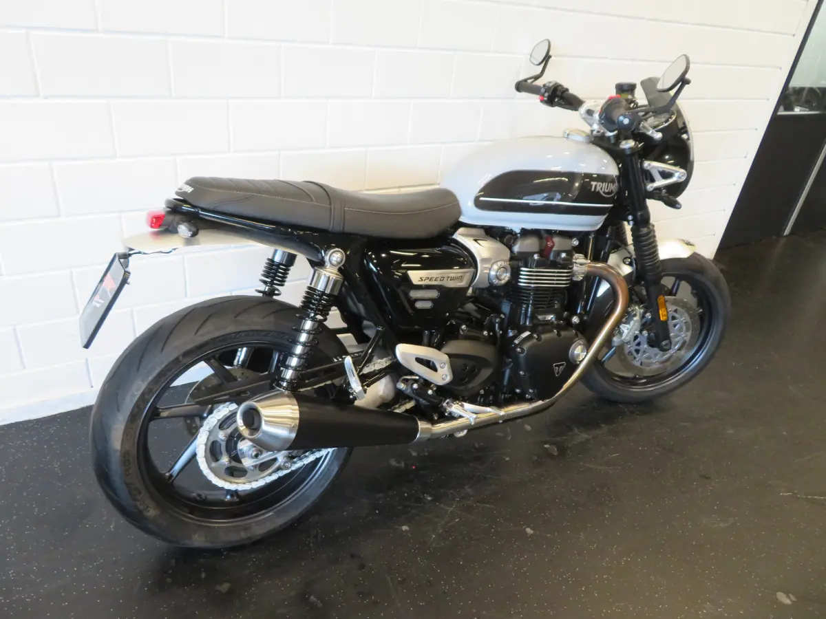 SPEED TWIN ABS NIEUWSTAAT!