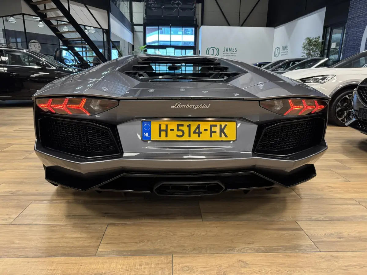 6.5 V12 LP700-4