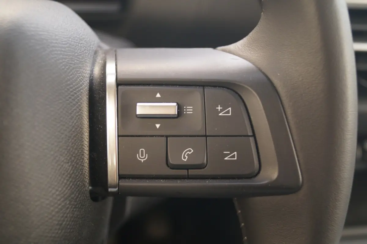 1.2 Puretech Feel -CARPLAY-TREHKAAK-
