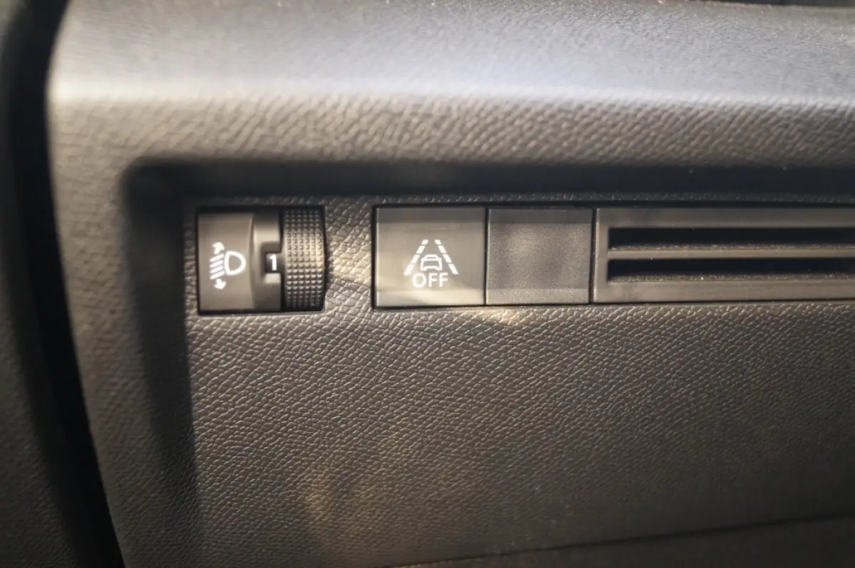 1.2 Puretech Feel -CARPLAY-TREHKAAK-