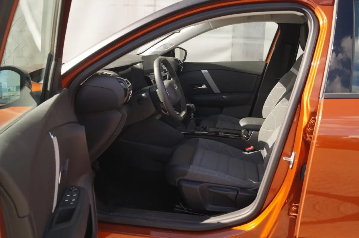 1.2 Puretech Feel -CARPLAY-TREHKAAK-
